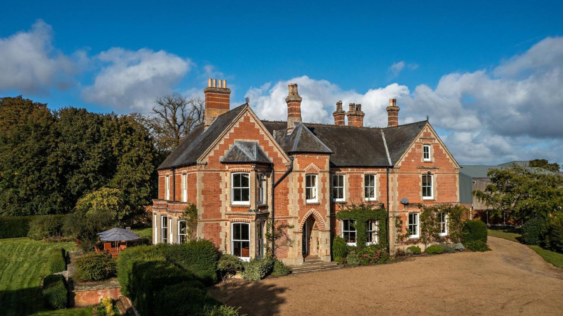 Saham Grove Hall By Group Retreats Bradenham  Экстерьер фото